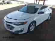 2021 Chevrolet Malibu LS z VIN 1G1ZC5ST3MF057095, wystawiony jako IAAI lot #43280656 z przebiegiem 173 021 mil mil oraz . Historia ofert i sprzedaży dostępna na DreamBid. Obrazek 2.