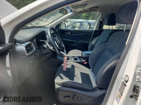 2019 Kia Sorento LX with VIN 5XYPG4A50KG590404, listed as a Copart auction lot 71532225 with 121,464 mi miles and Salvage title. Bid and sale history available at DreamBid. Image 7.