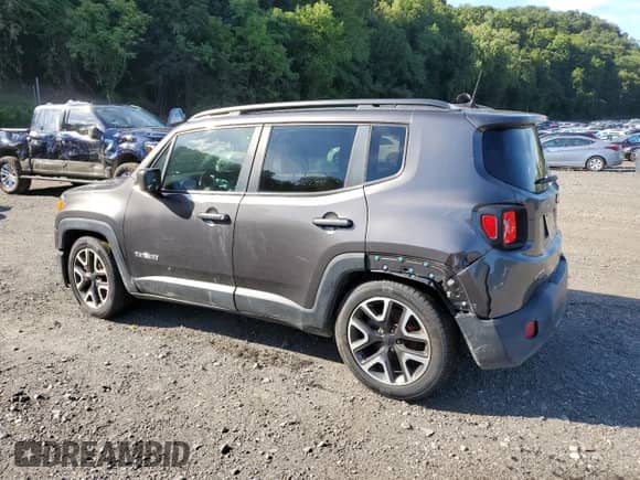 2018 Jeep Renegade Latitude with VIN ZACCJABB5JPJ68093, listed as a Copart auction lot 70480605 with 209,024 mi miles and Clean title. Bid and sale history available at DreamBid. Image 2.