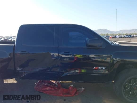 2016 Chevrolet Silverado 1500 LTZ z VIN 3GCUKSEC1GG376996, wystawiony jako IAAI lot #41997866 z przebiegiem 142 151 mil mil oraz . Historia ofert i sprzedaży dostępna na DreamBid. Obrazek 13.