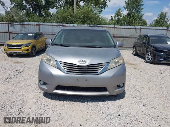 2011 Toyota Sienna XLE AAS with VIN 5TDYK3DC8BS146813, listed as a IAAI auction lot 42982003 with 441,565 mi miles and . Bid and sale history available at DreamBid. Image 12.