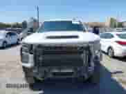 2020 Chevrolet Silverado 2500HD Work Truck z VIN 1GC1YLEY7LF237809, wystawiony jako IAAI lot #42468327 z przebiegiem 117 826 mil mil oraz . Historia ofert i sprzedaży dostępna na DreamBid. Obrazek 12.