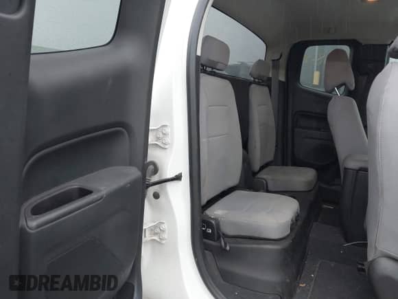 2020 Chevrolet Colorado 2WD LT z VIN 1GCHSCEN7L1172348, wystawiony jako IAAI lot #41198340 z przebiegiem 158 849 mil mil oraz . Historia ofert i sprzedaży dostępna na DreamBid. Obrazek 8.