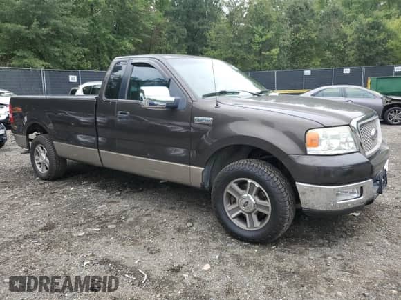 2005 Ford F-150 XL z VIN 1FTRF12W65NB73240, wystawiony jako Copart lot #81911615 z przebiegiem 206 674 mil mil oraz Szkoda całkowita • Salvage title. Historia ofert i sprzedaży dostępna na DreamBid. Obrazek 4.
