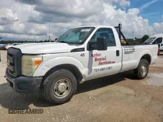 2011 Ford F-250 XL with VIN 1FTBF2A61BEA91548, listed as a Copart auction lot 81089725 with 256,630 mi miles and Salvage title. Bid and sale history available at DreamBid. Image 1.