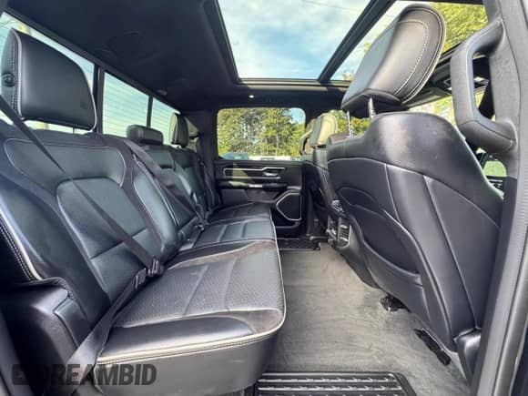 2021 Ram 1500 Laramie с VIN 1C6SRFJT0MN810402, выставлен на аукционе Copart как лот 91507795 с пробегом 178 986 миль миль и Чистый • Clean title. История ставок и продаж доступна на DreamBid. Изображение 6.