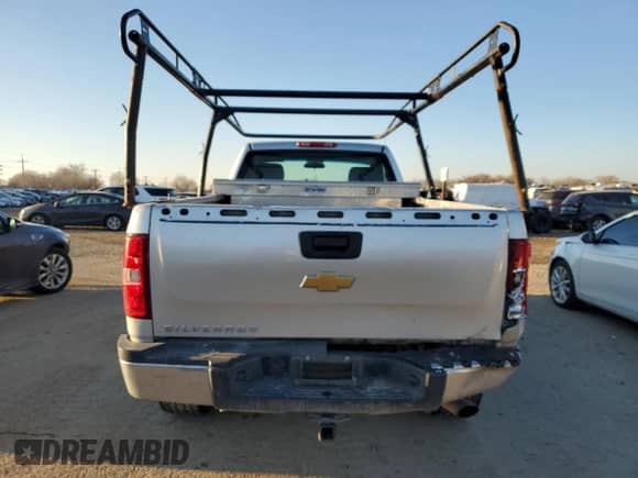 2013 Chevrolet Silverado 2500HD Work Truck с VIN 1GC0KVCG1DF226664, выставлен на аукционе Copart как лот 86743054 с пробегом 191 321 миль миль и Списание • Salvage title. История ставок и продаж доступна на DreamBid. Изображение 6.