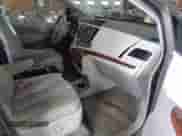 2014 Toyota Sienna Limited с VIN 5TDDK3DC7ES078040, выставлен на аукционе IAAI как лот 42771373 с пробегом 214 399 миль миль и . История ставок и продаж доступна на DreamBid. Изображение 5.