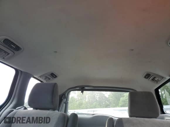 2009 Toyota Sienna CE с VIN 5TDZK23C69S239002, выставлен на аукционе Copart как лот 84813675 с пробегом 199 799 миль миль и На запчасти • Non repairable. История ставок и продаж доступна на DreamBid. Изображение 10.