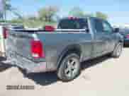 2011 Ram 1500 SLT z VIN 1D7RV1GT6BS705168, wystawiony jako IAAI lot #42221247 z przebiegiem 244 865 mil mil oraz . Historia ofert i sprzedaży dostępna na DreamBid. Obrazek 4.