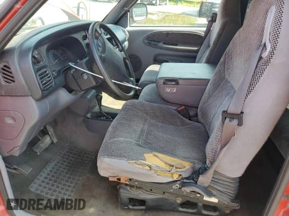 1999 Dodge 1500 с VIN 1B7HF13Z5XJ535959, выставлен на аукционе Copart как лот 59026605 с пробегом 243 939 миль миль и Списание • Salvage title. История ставок и продаж доступна на DreamBid. Изображение 7.