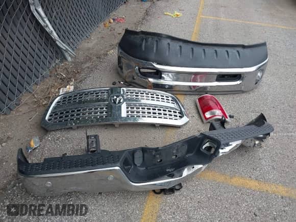 2015 Ram 1500 Laramie с VIN 1C6RR7VT0FS534421, выставлен на аукционе IAAI как лот 39895326 с пробегом 120 437 миль миль и . История ставок и продаж доступна на DreamBid. Изображение 12.