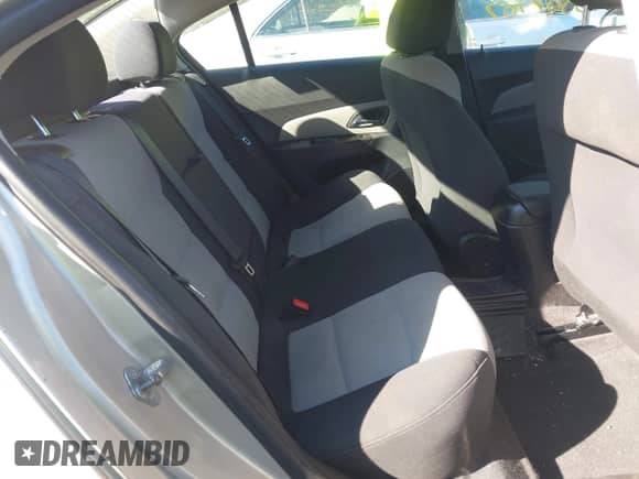 2013 Chevrolet Cruze LS с VIN 1G1PA5SG6D7257480, выставлен на аукционе IAAI как лот 43307707 с пробегом 142 991 миль миль и . История ставок и продаж доступна на DreamBid. Изображение 8.