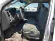 2017 Ram 1500 Tradesman z VIN 1C6RR6FG7HS841311, wystawiony jako Copart lot #67495535 z przebiegiem 155 952 mil mil oraz Czysty tytuł • Clean title. Historia ofert i sprzedaży dostępna na DreamBid. Obrazek 7.