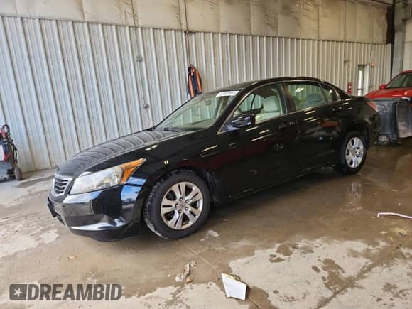 2010 Honda Accord LX-P z VIN 1HGCP2F4XAA075638, wystawiony jako Copart lot #82460965 z przebiegiem 116 963 mil mil oraz Czysty tytuł • Clean title. Historia ofert i sprzedaży dostępna na DreamBid. Obrazek 1.