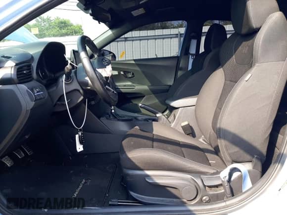 2019 Hyundai Veloster N z VIN KMHT36AHXKU001028, wystawiony jako Copart lot #61412253 z przebiegiem 41 489 mil mil oraz . Historia ofert i sprzedaży dostępna na DreamBid. Obrazek 7.