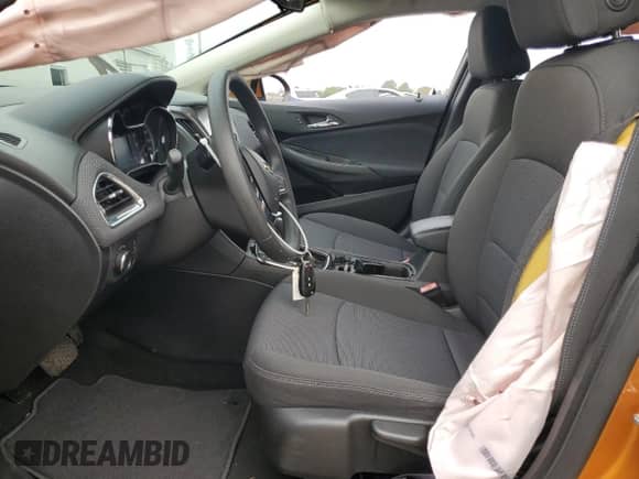 2017 Chevrolet Cruze LT z VIN 3G1BE6SM6HS583460, wystawiony jako Copart lot #83762095 z przebiegiem 80 373 mil mil oraz Czysty tytuł • Clean title. Historia ofert i sprzedaży dostępna na DreamBid. Obrazek 7.