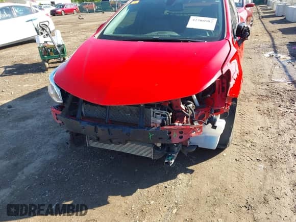 2019 Chevrolet Cruze z VIN 1G1BJ5SM4K7102066, wystawiony jako IAAI lot #42308902 z przebiegiem 76 024 mil mil oraz . Historia ofert i sprzedaży dostępna na DreamBid. Obrazek 6.