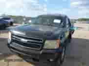 2007 Chevrolet Tahoe LT z VIN 1GNFC13047R406069, wystawiony jako IAAI lot #43315118 z przebiegiem 196 957 mil mil oraz . Historia ofert i sprzedaży dostępna na DreamBid. Obrazek 17.