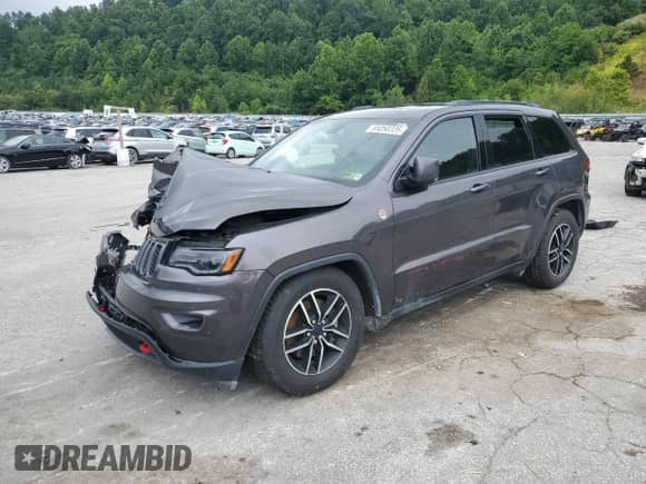 2021 Jeep Grand Cherokee Trailhawk z VIN 1C4RJFLG8MC869823, wystawiony jako Copart lot #65050325 z przebiegiem 44 073 mil mil oraz Szkoda całkowita • Salvage title. Historia ofert i sprzedaży dostępna na DreamBid. Obrazek 1.