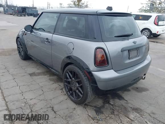 2010 MINI Hardtop with VIN WMWMF3C58ATZ60995, listed as a IAAI auction lot 42454882 with 147,607 mi miles and . Bid and sale history available at DreamBid. Image 3.