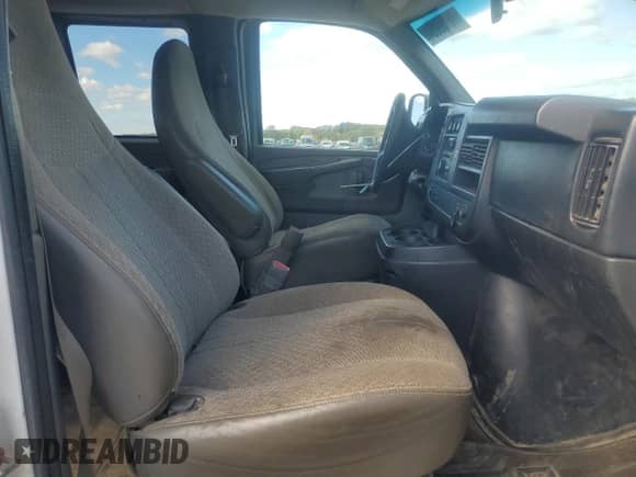 2014 Chevrolet Express Passenger LT с VIN 1GAZG1FA9E1179612, выставлен на аукционе Copart как лот 76159884 с пробегом 319 501 миль миль и Чистый • Clean title. История ставок и продаж доступна на DreamBid. Изображение 7.