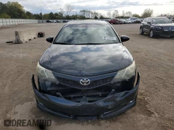 2014 Toyota Camry SE z VIN 4T1BF1FK0EU765419, wystawiony jako Copart lot #86154035 z przebiegiem 200 266 mil mil oraz Szkoda całkowita • Salvage title. Historia ofert i sprzedaży dostępna na DreamBid. Obrazek 5.
