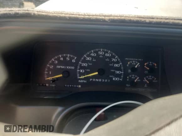 1999 Chevrolet Suburban с VIN 3GNFK16R5XG149629, выставлен на аукционе Copart как лот 90065225 с пробегом 404 104 миль миль и Списание • Salvage title. История ставок и продаж доступна на DreamBid. Изображение 9.