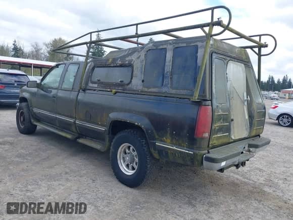 1996 Chevrolet Silverado 2500 с VIN 1GCGK29R8TE265987, выставлен на аукционе IAAI как лот 42032960 с пробегом 178 462 миль миль и . История ставок и продаж доступна на DreamBid. Изображение 3.