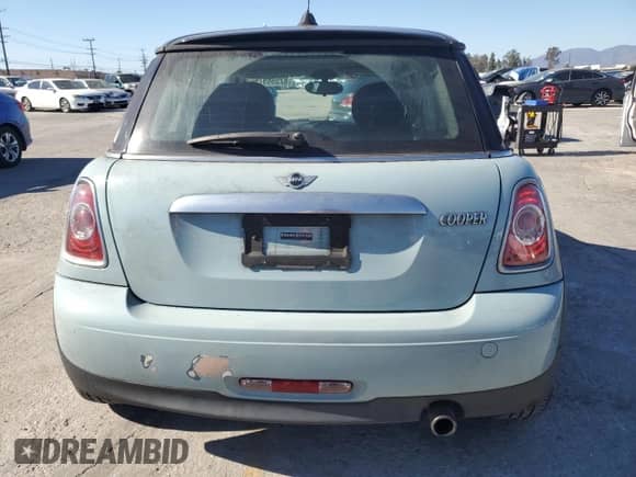 2013 MINI Hardtop с VIN WMWSU3C58DT692595, выставлен на аукционе Copart как лот 82598975 с пробегом 140 226 миль миль и Чистый • Clean title. История ставок и продаж доступна на DreamBid. Изображение 6.