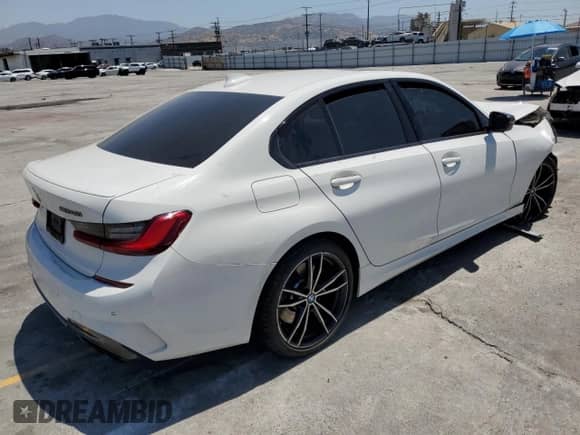 2020 BMW 3 Series M340i z VIN 3MW5U7J09L8B26303, wystawiony jako Copart lot #59202145 z przebiegiem 75 606 mil mil oraz Szkoda całkowita • Salvage title. Historia ofert i sprzedaży dostępna na DreamBid. Obrazek 3.