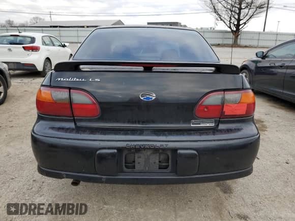 2003 Chevrolet Malibu LS с VIN 1G1NE52J33M520239, выставлен на аукционе Copart как лот 45324504 с пробегом Не указан миль и На запчасти • Non repairable. История ставок и продаж доступна на DreamBid. Изображение 6.