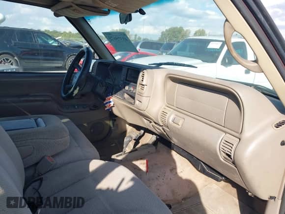 1998 Chevrolet Silverado 1500 с VIN 2GCEK19R1W1248908, выставлен на аукционе IAAI как лот 43375675 с пробегом 163 101 миль миль и . История ставок и продаж доступна на DreamBid. Изображение 5.