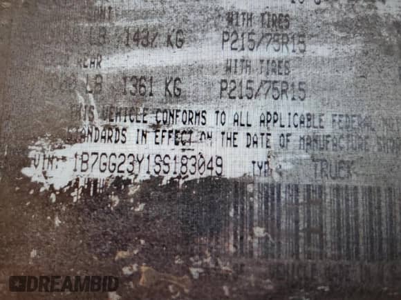 1995 Dodge Dakota z VIN 1B7GG23Y1SS183049, wystawiony jako Copart lot #72961204 z przebiegiem 406 345 mil mil oraz Czysty tytuł • Clean title. Historia ofert i sprzedaży dostępna na DreamBid. Obrazek 12.