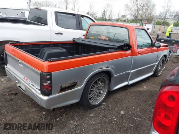 1989 Chevrolet S-10 EL с VIN 1GCBS14E8K2244677, выставлен на аукционе IAAI как лот 42083109 с пробегом 107 118 миль миль и . История ставок и продаж доступна на DreamBid. Изображение 4.