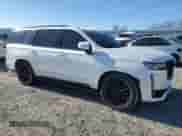 2022 Cadillac Escalade Premium Luxury с VIN 1GYS4CKL9NR154953, выставлен на аукционе Copart как лот 83537254 с пробегом 77 397 миль миль и Списание • Salvage title. История ставок и продаж доступна на DreamBid. Изображение 4.