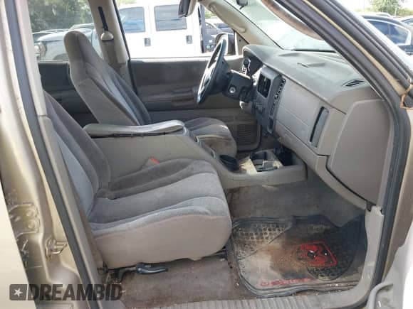 2003 Dodge Dakota SLT z VIN 1D7HL48N03S314151, wystawiony jako IAAI lot #41376649 z przebiegiem 247 226 mil mil oraz . Historia ofert i sprzedaży dostępna na DreamBid. Obrazek 5.