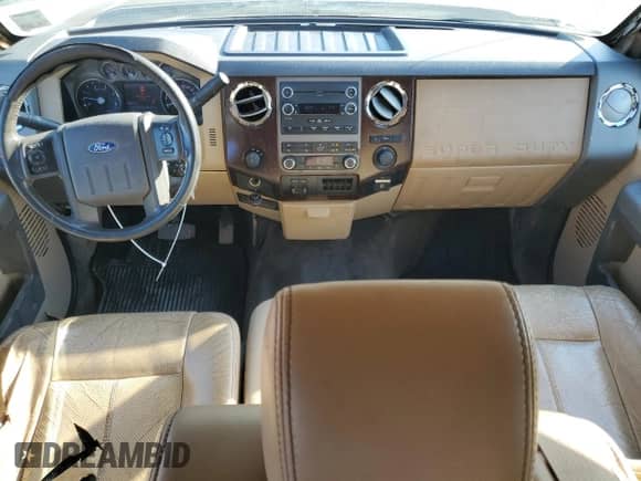 2012 Ford F-250 XL z VIN 1FT7W2BT9CEC44236, wystawiony jako Copart lot #87268205 z przebiegiem 238 211 mil mil oraz Czysty tytuł • Clean title. Historia ofert i sprzedaży dostępna na DreamBid. Obrazek 8.