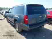 2008 Chevrolet Suburban LTZ z VIN 3GNFK16368G133548, wystawiony jako IAAI lot #42639899 z przebiegiem 306 327 mil mil oraz . Historia ofert i sprzedaży dostępna na DreamBid. Obrazek 3.