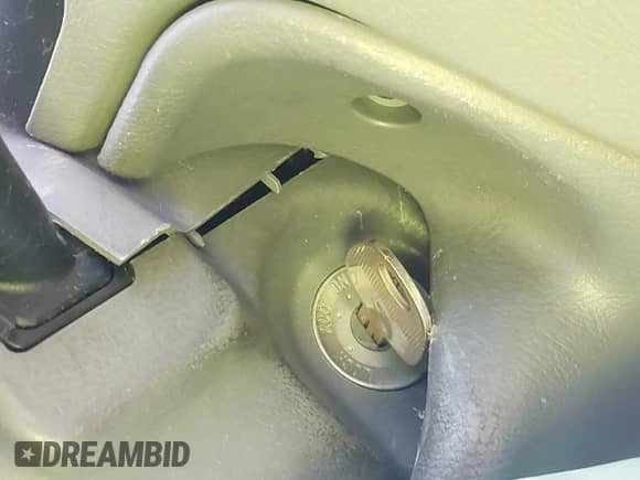 2004 Hyundai Accent GL z VIN KMHCG45C74U567268, wystawiony jako IAAI lot #42444194 z przebiegiem 182 380 mil mil oraz . Historia ofert i sprzedaży dostępna na DreamBid. Obrazek 11.