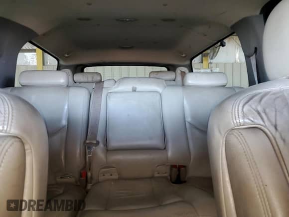 2000 Chevrolet Suburban LT с VIN 3GNFK16T3YG155880, выставлен на аукционе Copart как лот 86637484 с пробегом 232 678 миль миль и Списание • Salvage title. История ставок и продаж доступна на DreamBid. Изображение 10.