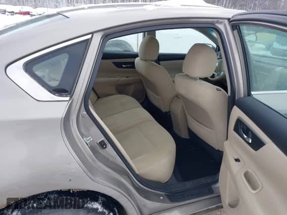 2015 Nissan Altima S с VIN 1N4AL3AP7FN890135, выставлен на аукционе IAAI как лот 41284022 с пробегом 272 865 миль миль и . История ставок и продаж доступна на DreamBid. Изображение 8.