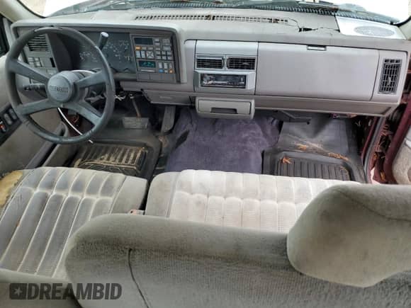 1994 GMC Sierra 1500 z VIN 2GTEC19K8R1559952, wystawiony jako Copart lot #66500615 z przebiegiem 212 547 mil mil oraz Szkoda całkowita • Salvage title. Historia ofert i sprzedaży dostępna na DreamBid. Obrazek 8.
