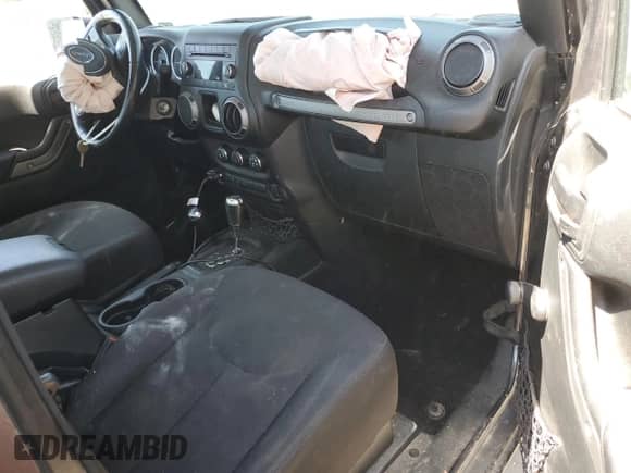 2018 Jeep Wrangler Sport S with VIN 1C4GJWAG9JL931090, listed as a Copart auction lot 70942495 with 81,093 mi miles and Salvage title. Bid and sale history available at DreamBid. Image 8.