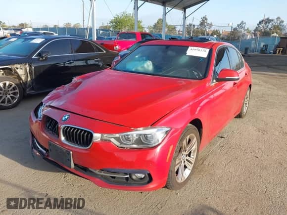 2018 BMW 3 Series 330i with VIN WBA8B9C58JEE83010, listed as a IAAI auction lot 41950220 with 94,871 mi miles and . Bid and sale history available at DreamBid. Image 2.