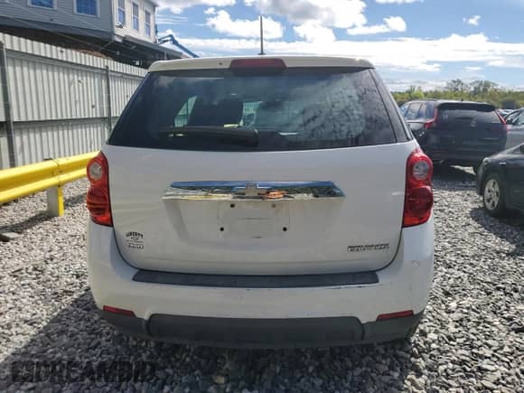 2015 Chevrolet Equinox LS z VIN 1GNFLEEK2FZ135680, wystawiony jako Copart lot #84175625 z przebiegiem 83 041 mil mil oraz Czysty tytuł • Clean title. Historia ofert i sprzedaży dostępna na DreamBid. Obrazek 6.