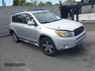 2006 Toyota RAV4 Sport with VIN JTMZK32V865003607, listed as a IAAI auction lot 42056770 with 286,144 mi miles and . Bid and sale history available at DreamBid. Image 1.