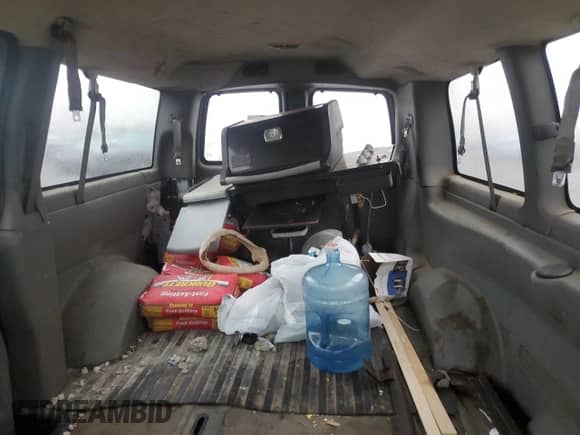 2003 Chevrolet Express Passenger с VIN 1GAHG35U131227037, выставлен на аукционе Copart как лот 85568344 с пробегом 248 121 миль миль и Списание • Salvage title. История ставок и продаж доступна на DreamBid. Изображение 10.