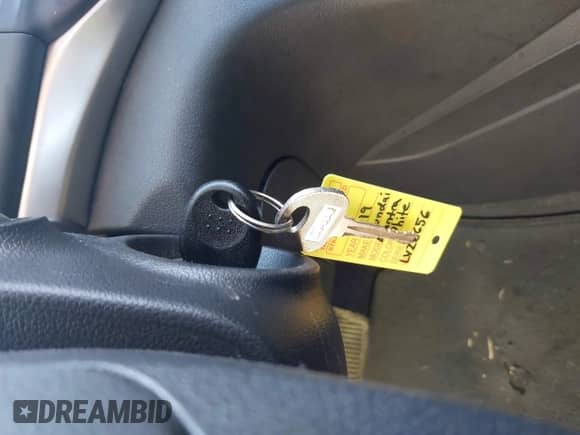 2019 Hyundai Elantra SEL z VIN 5NPD84LF3KH419502, wystawiony jako IAAI lot #42594176 z przebiegiem 70 545 mil mil oraz . Historia ofert i sprzedaży dostępna na DreamBid. Obrazek 11.