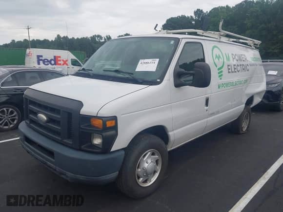 2014 Ford Econoline Cargo Commercial с VIN 1FTNE2EWXEDA84022, выставлен на аукционе IAAI как лот 42886331 с пробегом 131 357 миль миль и . История ставок и продаж доступна на DreamBid. Изображение 18.